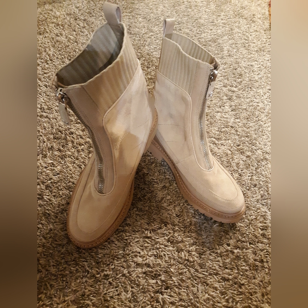 #.   Brand New Sam Edelman Leone Bootie. Size:9